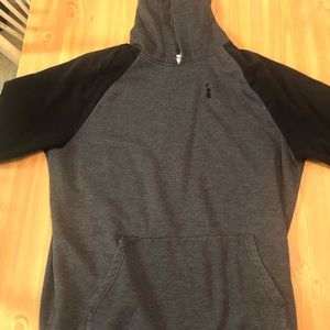 Short sleeve hoodie